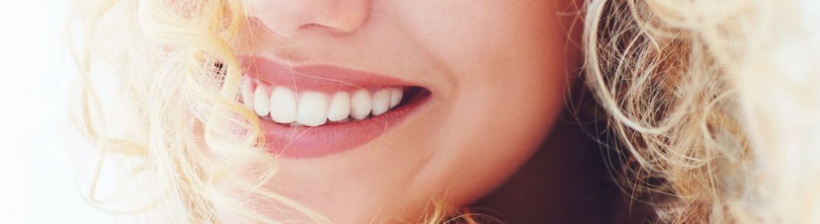 Smile-Makeover mit Veneers aus Keramik im Zahnzentrum an der Fluke in Bremen